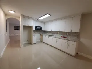 Propiedad en alquiler con 3 habitaciones y 2 baños en Miami