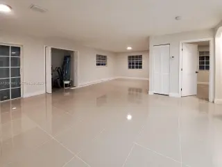 Propiedad en alquiler con 3 habitaciones y 2 baños en Miami
