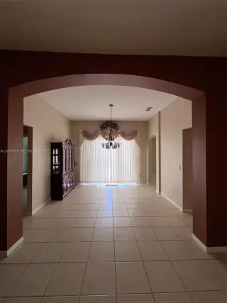 Propiedad en alquiler con 3 habitaciones y 2.5 baños en Miami