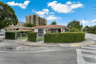 Propiedad en alquiler con 3 habitaciones y 2 baños en Miami