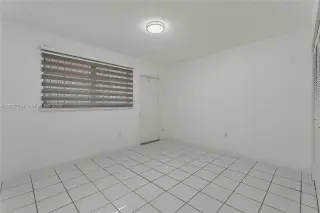 Propiedad en alquiler con 3 habitaciones y 2 baños en Miami