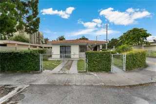 Propiedad en alquiler con 3 habitaciones y 2 baños en Miami