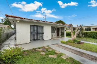 Propiedad en alquiler con 3 habitaciones y 2 baños en Miami