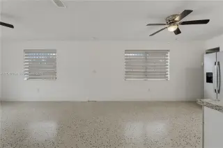 Propiedad en alquiler con 3 habitaciones y 2 baños en Miami