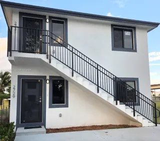 Propiedad en alquiler con 3 habitaciones y 2 baños en Miami