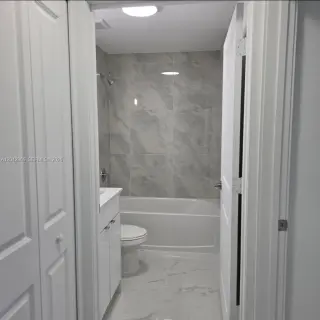Propiedad en alquiler con 3 habitaciones y 2 baños en Miami