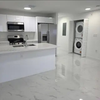 Propiedad en alquiler con 3 habitaciones y 2 baños en Miami