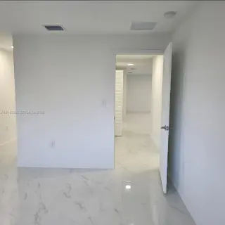 Propiedad en alquiler con 3 habitaciones y 2 baños en Miami