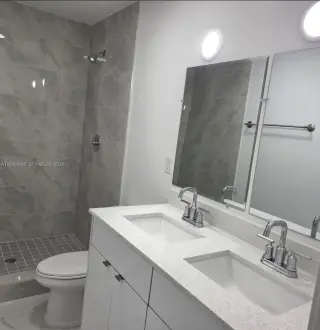 Propiedad en alquiler con 3 habitaciones y 2 baños en Miami