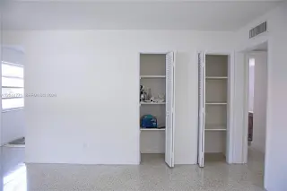 Propiedad en alquiler con 3 habitaciones y 2 baños en Miami