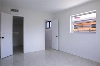 Propiedad en alquiler con 3 habitaciones y 2 baños en Miami