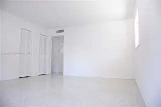 Propiedad en alquiler con 3 habitaciones y 2 baños en Miami