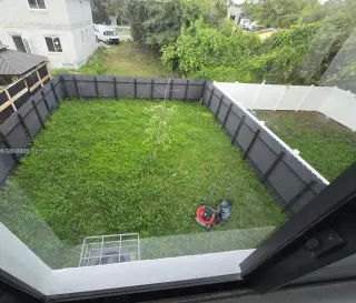 Propiedad en alquiler con 3 habitaciones y 2.5 baños en Miami