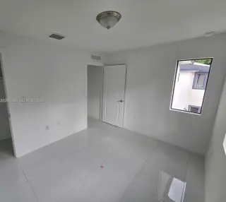 Propiedad en alquiler con 3 habitaciones y 2.5 baños en Miami