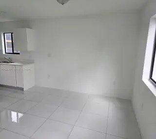 Propiedad en alquiler con 3 habitaciones y 2.5 baños en Miami