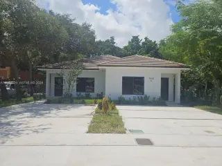 Propiedad en alquiler con 3 habitaciones y 2 baños en Miami