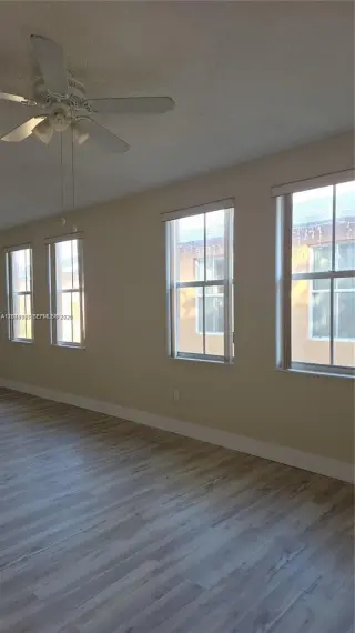 Propiedad en alquiler con 3 habitaciones y 2 baños en Miami