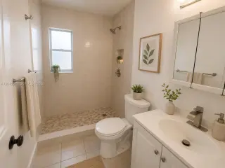 Propiedad en alquiler con 0 habitaciones y 4 baños en Miami