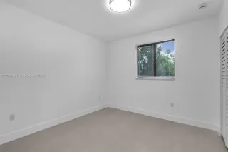Propiedad en alquiler con 3 habitaciones y 2 baños en Miami