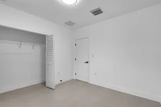 Propiedad en alquiler con 3 habitaciones y 2 baños en Miami