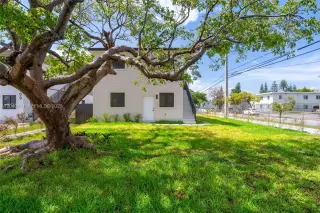 Propiedad en alquiler con 3 habitaciones y 2 baños en Miami