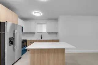 Propiedad en alquiler con 3 habitaciones y 2 baños en Miami