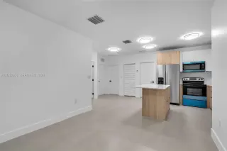 Propiedad en alquiler con 3 habitaciones y 2 baños en Miami