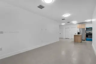 Propiedad en alquiler con 3 habitaciones y 2 baños en Miami