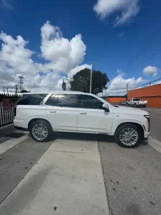 CADILLAC ESCALADE PREMIUM LUX