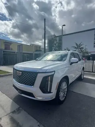 CADILLAC ESCALADE PREMIUM LUX