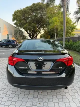 🚘*Toyota Corolla SE 2018*