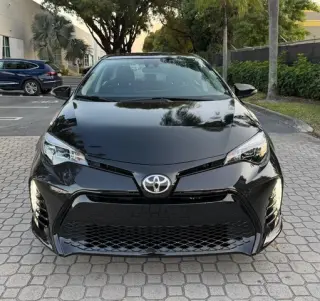 🚘*Toyota Corolla SE 2018*