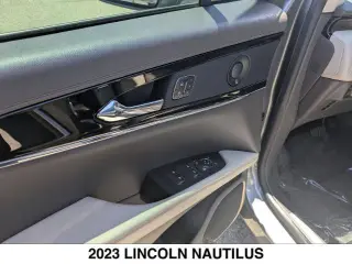 Lincoln Nautilus 2023 Reserve 4dr SUV