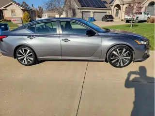 2021 Nissan Altima SR
