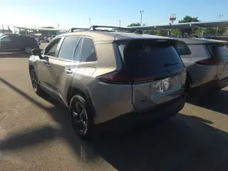 Toyota RAV4 2026 XLE Premium 4dr SUV