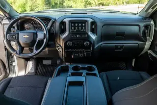 Chevrolet Silverado 1500 2023 4x2 Custom 4dr Crew Cab 5.8 ft. SB