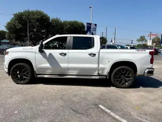 Chevrolet Silverado 1500 2019 4x4 Custom 4dr Crew Cab 5.8 ft. SB