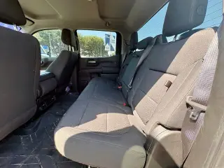 Chevrolet Silverado 1500 2019 4x4 Custom 4dr Crew Cab 5.8 ft. SB