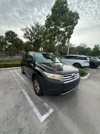 Toyota Highlander 2013 Base 4dr SUV (2.7L l4)