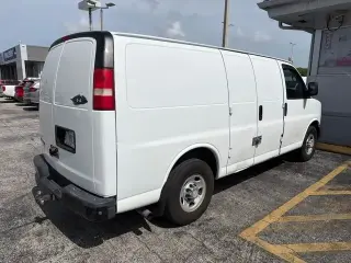 Chevrolet Express 2014 2500 3dr Cargo Van w/1WT