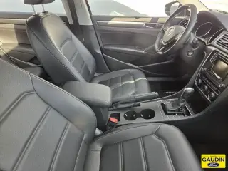 Volkswagen Passat 2016 1.8T R-Line 4dr Sedan PZEV