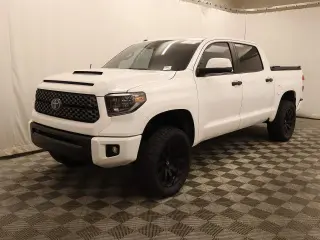 Toyota Tundra 2019 4x4 SR5 4dr CrewMax Cab Pickup SB (5.7L V8)