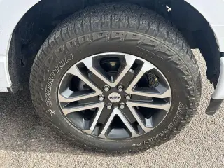 Ford F-150 2023 4x4 XL 4dr SuperCrew 6.5 ft. SB