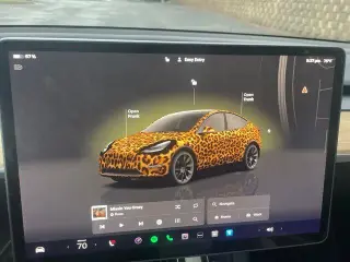 Tesla Model Y 2022 AWD Long Range 4dr Crossover