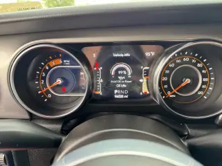 Jeep Wrangler 2023 4x4 Sahara 4dr SUV