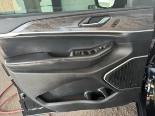 Jeep Grand Cherokee L 2021 4x4 Limited 4dr SUV