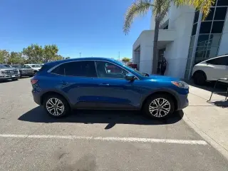 Ford Escape 2022 SEL 4dr SUV