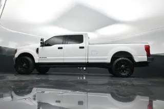 Ford F-250 Super Duty 2019 4x4 XLT 4dr Crew Cab 6.8 ft. SB Pickup