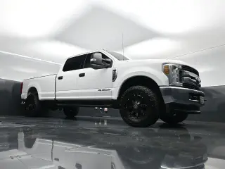 Ford F-250 Super Duty 2019 4x4 XLT 4dr Crew Cab 6.8 ft. SB Pickup