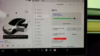 Tesla Model Y 2023 AWD 4dr Crossover